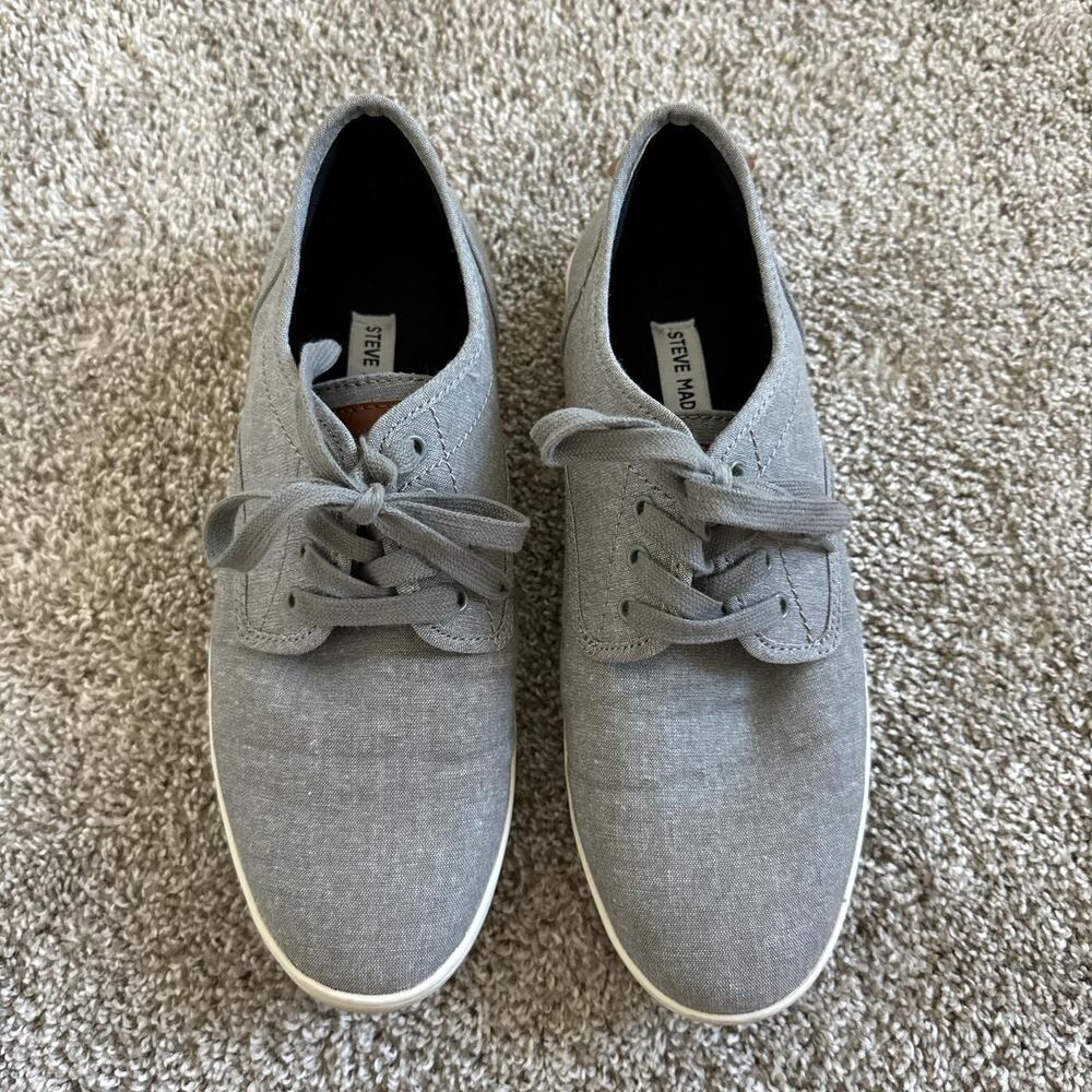 Steve Madden Men's casual lace up sneakers - Size 9.5